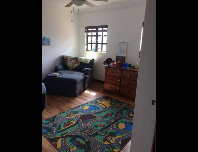 3 BEDROOM HOUSE RENTED IN CLIFTON HILL ESTATE